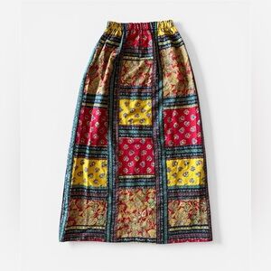 True Vintage 70s Patchwork Maxi Skirt | Boho Hippie Style | Size 6-10